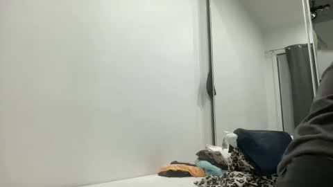 Snapshot of munnabobby2008 chatting on February 10, 1:11 pm munnabobby2008 online show from February 10, 1:11 pm