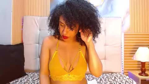 Snapshot of muriell303av chatting on November 4, 1:48 am muriell303av online show from November 4, 1:48 am