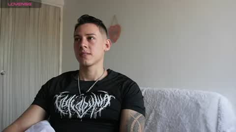 Snapshot of muscle_king_cum chatting on June 24, 1:54 pm muscle_king_cum online show from June 24, 1:54 pm