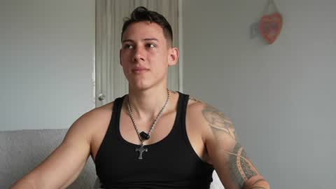 Snapshot of muscle_king_cum chatting on July 6, 3:03 pm muscle_king_cum online show from July 6, 3:03 pm