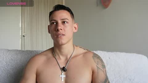 Snapshot of muscle_king_cum chatting on July 8, 1:37 pm muscle_king_cum online show from July 8, 1:37 pm