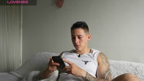 Snapshot of muscle_king_cum chatting on July 21, 2:41 pm muscle_king_cum online show from July 21, 2:41 pm