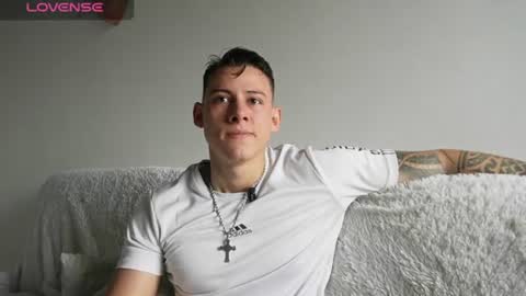 Snapshot of muscle_king_cum chatting on July 23, 1:42 pm muscle_king_cum online show from July 23, 1:42 pm