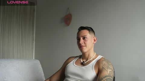 Snapshot of muscle_king_cum chatting on July 29, 2:48 pm muscle_king_cum online show from July 29, 2:48 pm