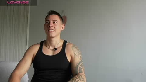 Snapshot of muscle_king_cum chatting on July 31, 1:32 pm muscle_king_cum online show from July 31, 1:32 pm