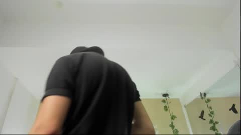 muscle scott online show from October 27, 7:40 pm