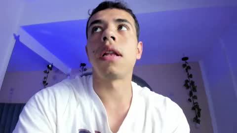 muscle scott online show from March 3, 7:09 pm