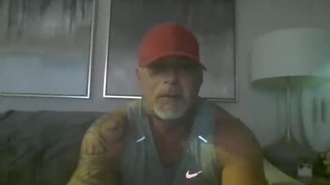 Muscleddaddy online show from December 10, 1:32 am