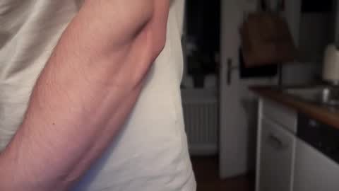 Snapshot of musclehair3 chatting on December 14, 5:07 pm musclehair3 online show from December 14, 5:07 pm