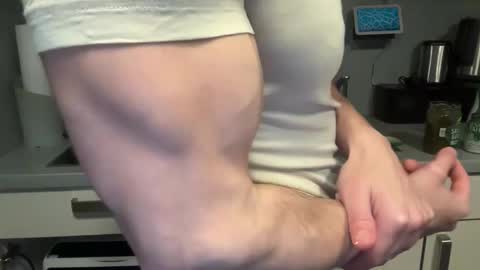 musclehair3 online show from March 24, 8:03 pm