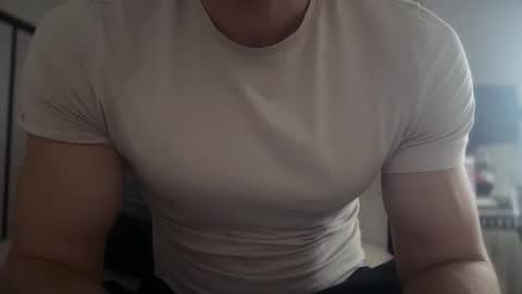 musclehair3 online show from May 3, 4:46 pm