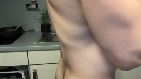 Snapshot of musclehair3 chatting on June 23, 10:19 pm musclehair3 online show from June 23, 10:19 pm