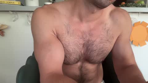 Snapshot of musclehair3 chatting on July 13, 8:06 am musclehair3 online show from July 13, 8:06 am