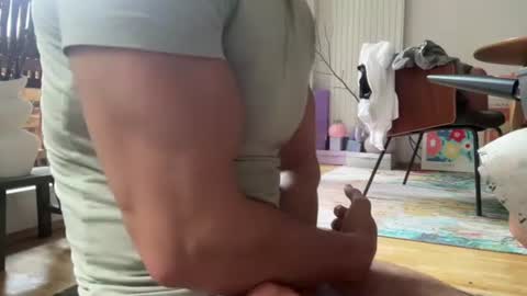 Snapshot of musclehair3 chatting on July 16, 9:48 am musclehair3 online show from July 16, 9:48 am