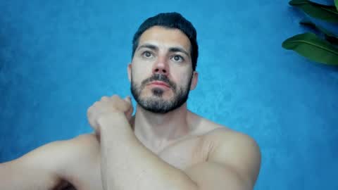 muscularmaster onlyfans online show from April 28, 11:43 pm