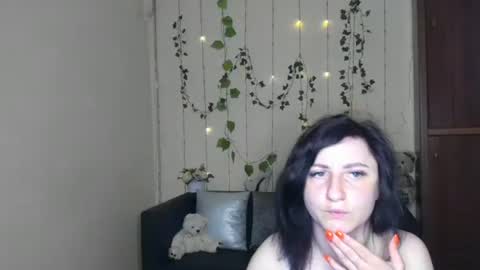 Jeneva online show from May 31, 9:16 pm