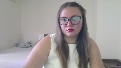musechic_wild online show from July 29, 2:04 pm