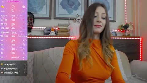 Luna  online show from October 24, 8:38 pm