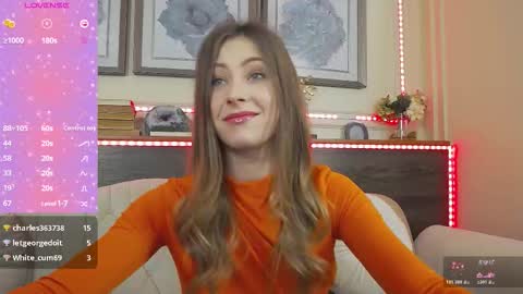 Luna  online show from November 6, 8:43 pm