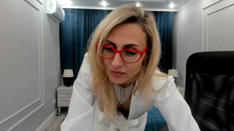 Diana online show from January 24, 2:51 pm