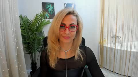 Diana online show from February 7, 6:02 pm