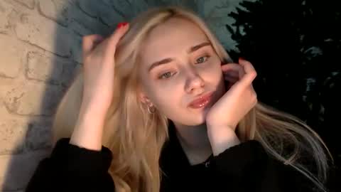 musescorner online show from February 4, 11:16 am