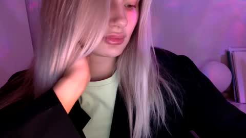 Snapshot of musescorner chatting on May 21, 4:47 pm musescorner online show from May 21, 4:47 pm