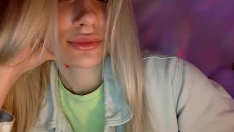 Snapshot of musescorner chatting on May 28, 6:38 pm musescorner online show from May 28, 6:38 pm