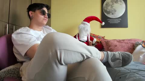 Snapshot of musicayluna chatting on December 24, 4:19 pm VALENTINA Luna online show from December 24, 4:19 pm