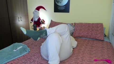 Snapshot of musicayluna chatting on December 28, 2:54 am VALENTINA Luna online show from December 28, 2:54 am