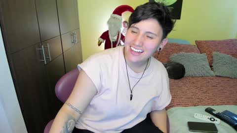 Snapshot of musicayluna chatting on January 3, 6:33 am VALENTINA Luna online show from January 3, 6:33 am