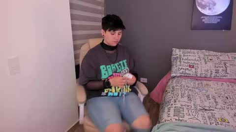 Snapshot of musicayluna chatting on March 4, 5:53 am VALENTINA Luna online show from March 4, 5:53 am