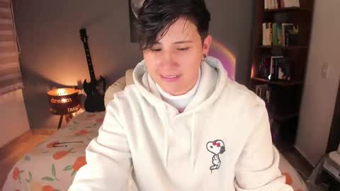 Snapshot of musicayluna chatting on September 12, 12:22 am VALENTINA Luna online show from September 12, 12:22 am