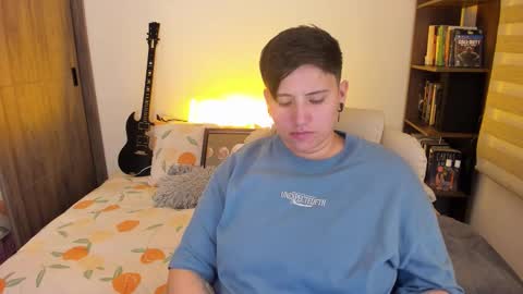 Snapshot of musicayluna chatting on October 10, 4:11 am VALENTINA Luna online show from October 10, 4:11 am