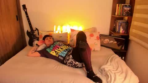 Snapshot of musicayluna chatting on October 12, 12:53 am VALENTINA Luna online show from October 12, 12:53 am