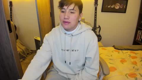 Snapshot of musicayluna chatting on November 3, 2:24 am VALENTINA Luna online show from November 3, 2:24 am