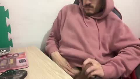 Snapshot of muupp69 chatting on December 25, 2:34 pm muupp69 online show from December 25, 2:34 pm