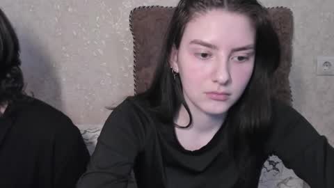 cute couple online show from March 19, 6:50 am