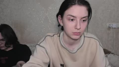 cute couple online show from June 21, 10:23 pm