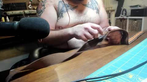 Bear online show from February 28, 1:28 am