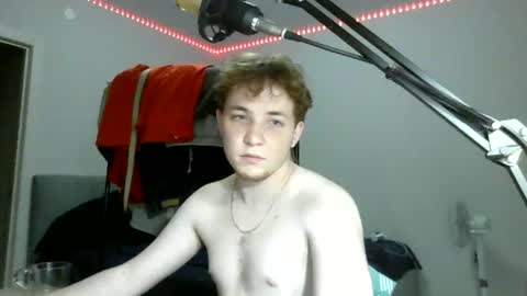 Snapshot of mxmplay chatting on June 16, 7:05 pm alexplay online show from June 16, 7:05 pm