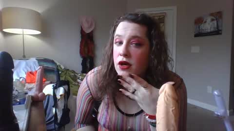 Snapshot of mxsissycharlotte chatting on December 2, 5:15 pm Mx Charlotte online show from December 2, 5:15 pm