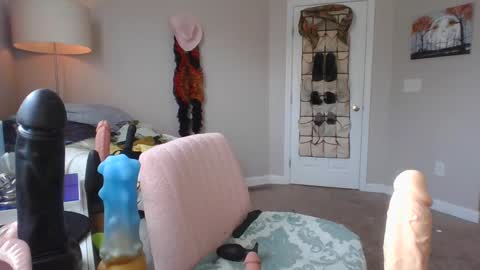 Snapshot of mxsissycharlotte chatting on January 15, 4:43 pm Mx Charlotte online show from January 15, 4:43 pm