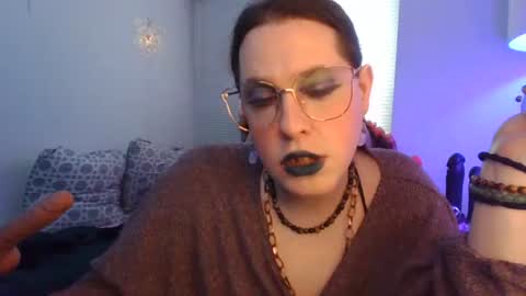 Snapshot of mxsissycharlotte chatting on May 5, 7:11 pm Mx Charlotte online show from May 5, 7:11 pm