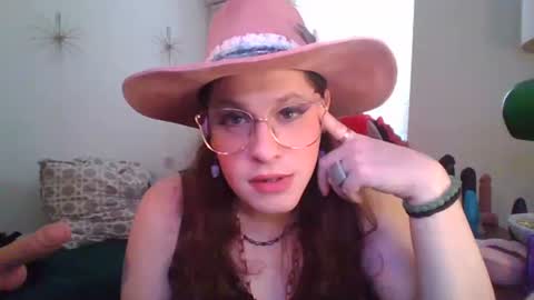 Snapshot of mxsissycharlotte chatting on May 8, 5:29 pm Mx Charlotte online show from May 8, 5:29 pm