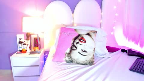 my_aleja_ online show from January 16, 3:38 pm