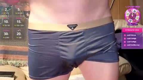 my_curiosity_ online show from July 14, 10:48 pm