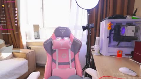 Emmy online show from February 28, 9:21 am