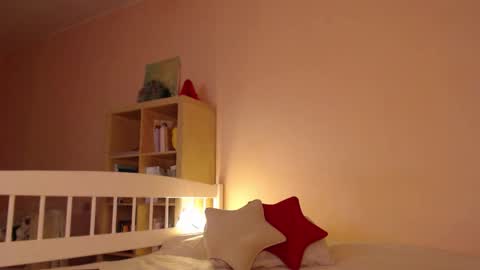 Hannah  welcome  online show from November 26, 1:56 pm