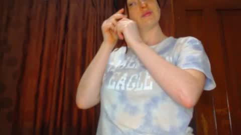     sara      i know you love me xoxox     online show from February 6, 8:12 pm